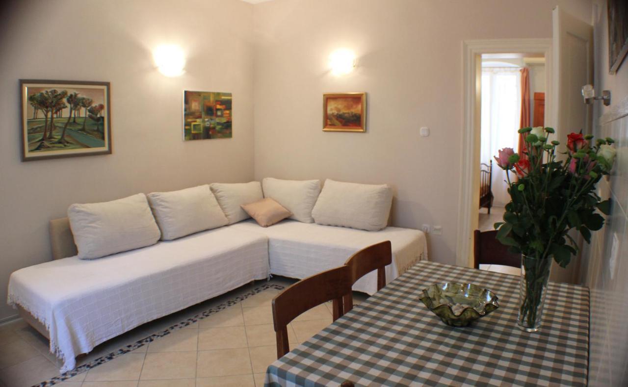 Adagio Theatre Apartment Spalato Esterno foto