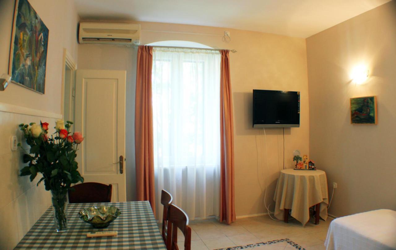 Adagio Theatre Apartment Spalato Esterno foto