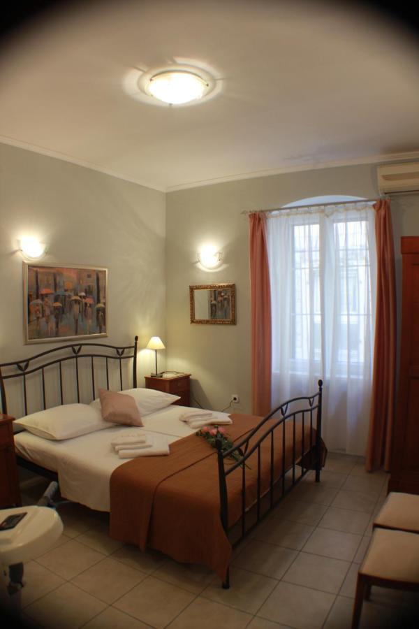 Adagio Theatre Apartment Spalato Esterno foto