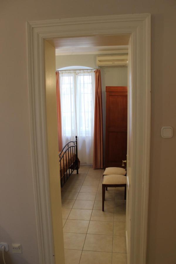 Adagio Theatre Apartment Spalato Esterno foto