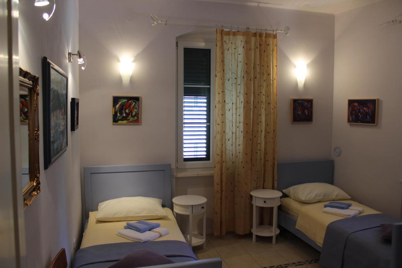 Adagio Theatre Apartment Spalato Esterno foto
