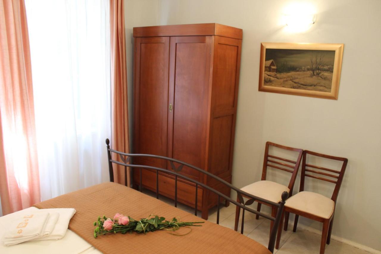 Adagio Theatre Apartment Spalato Esterno foto