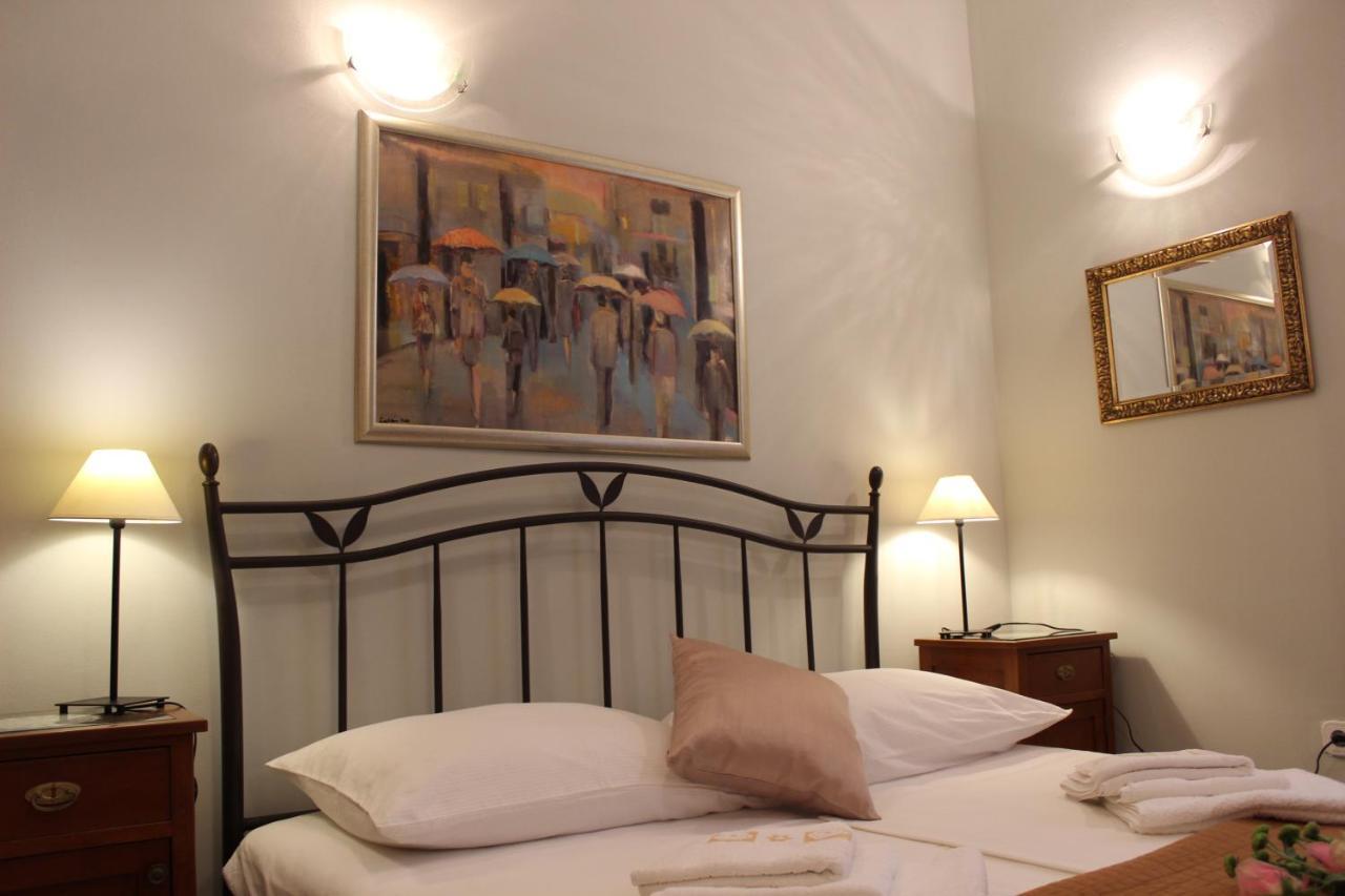 Adagio Theatre Apartment Spalato Esterno foto